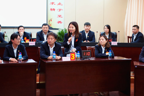 参赛选手积极答题2_副本.jpg